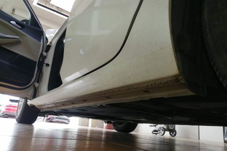 Used Ford Escort 2015 1.5L Automatic Comfort Edition Left Side Sill