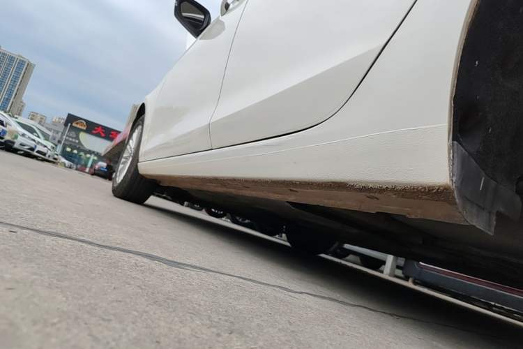 Used Ford Escort 2015 1.5L Manual Comfort Model Left Side Sill