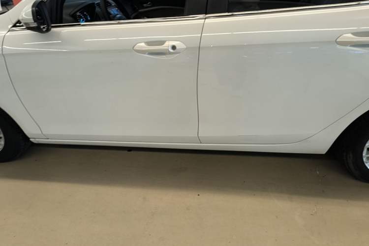 Used Ford Escort 2015 1.5L Automatic Comfort Edition Left Side Sill