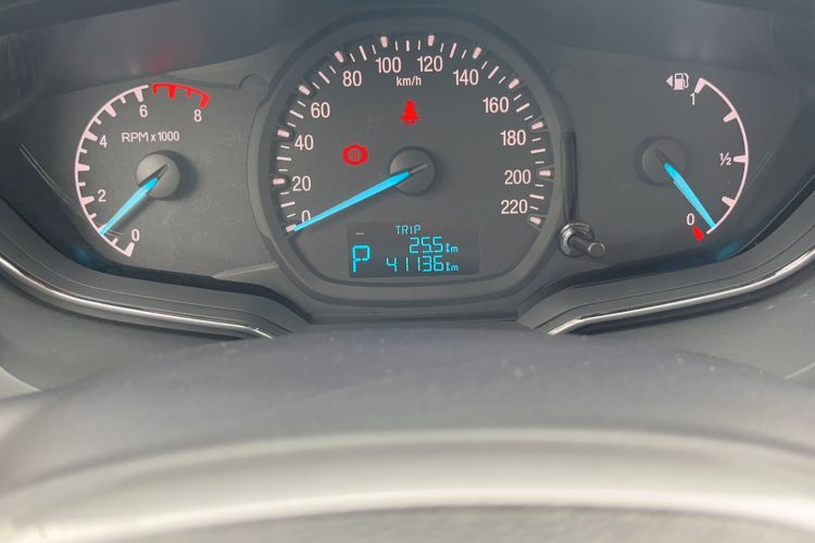 Used Ford Escort 2015 1.5L Automatic Fashion Model Odometer Close Up