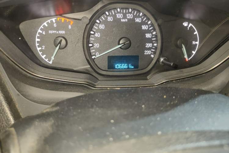 Used Ford Escort 2015 1.5L Automatic Comfort Edition Odometer Close Up