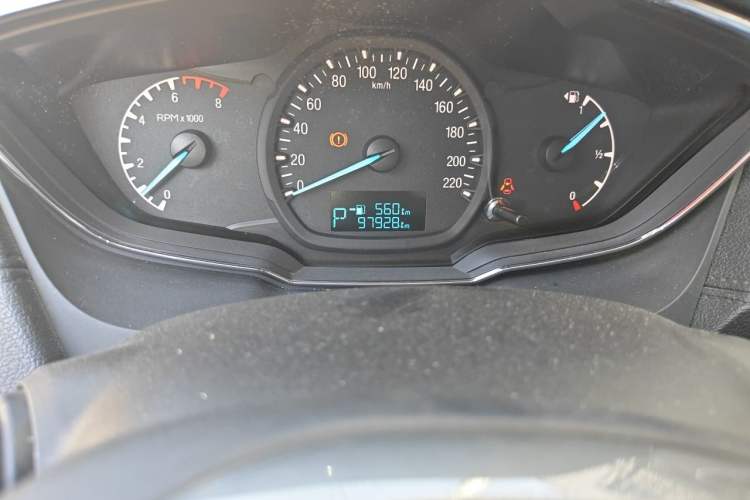 Used Ford Escort 2015 1.5L Automatic Fashion Model Odometer Close Up