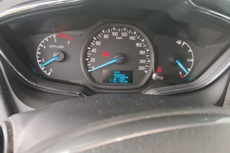 Used Ford Escort 2015 1.5L Manual Fashion Edition Odometer Close Up