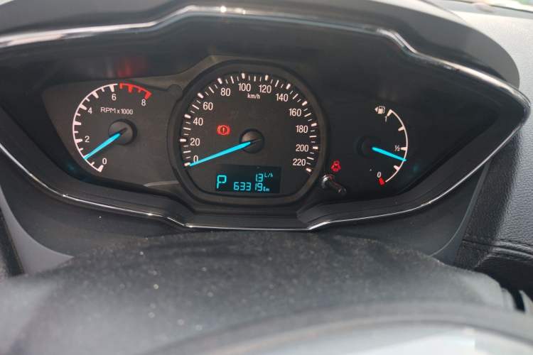 Used Ford Escort 2015 1.5L Automatic Fashion Model Odometer Close Up