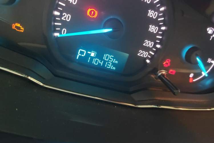 Used Ford Escort 2015 1.5L Automatic Fashion Model Odometer Close Up