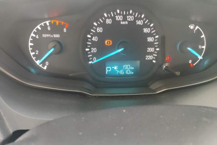 Used Ford Escort 2015 1.5L Automatic Comfort Edition Odometer Close Up