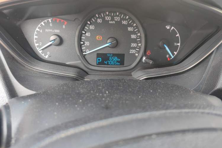 Used Ford Escort 2015 1.5L Automatic Comfort Edition Odometer Close Up