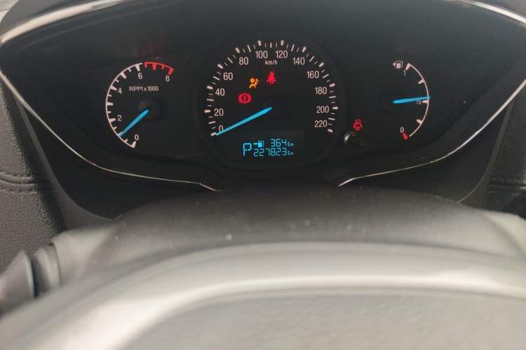Used Ford Escort 2015 1.5L Automatic Fashion Model Odometer Close Up