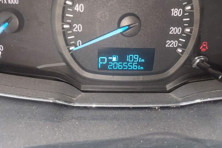 Used Ford Escort 2015 1.5L Automatic Fashion Model Odometer Close Up