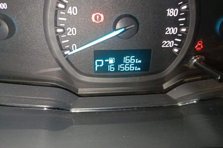 Used Ford Escort 2015 1.5L Automatic Fashion Model Odometer Close Up