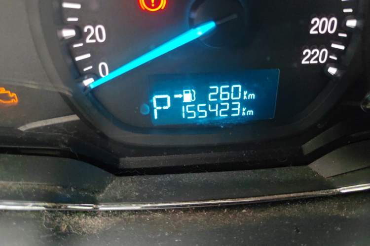 Used Ford Escort 2015 1.5L Automatic Fashion Model Odometer Close Up