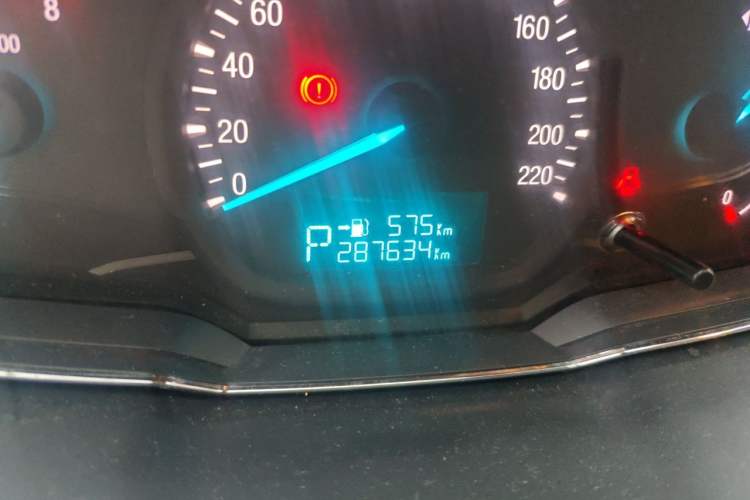 Used Ford Escort 2015 1.5L Automatic Fashion Model Odometer Close Up