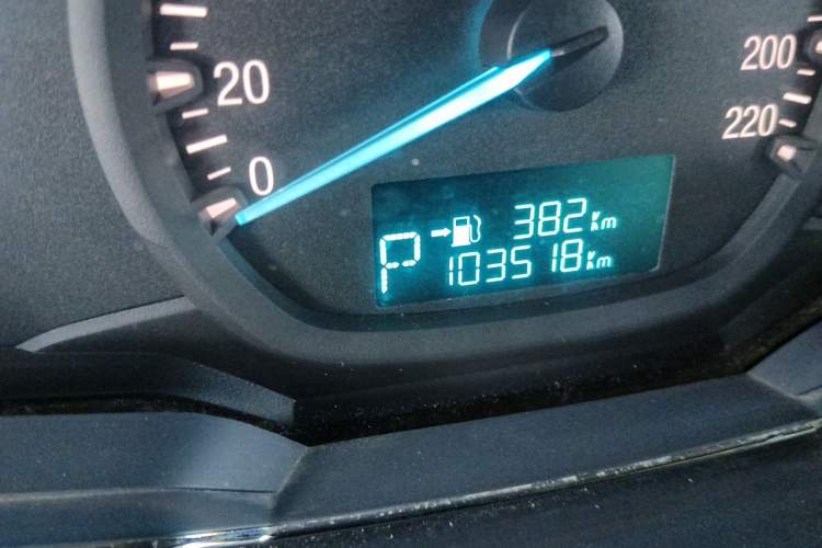 Used Ford Escort 2015 1.5L Automatic Fashion Model Odometer Close Up