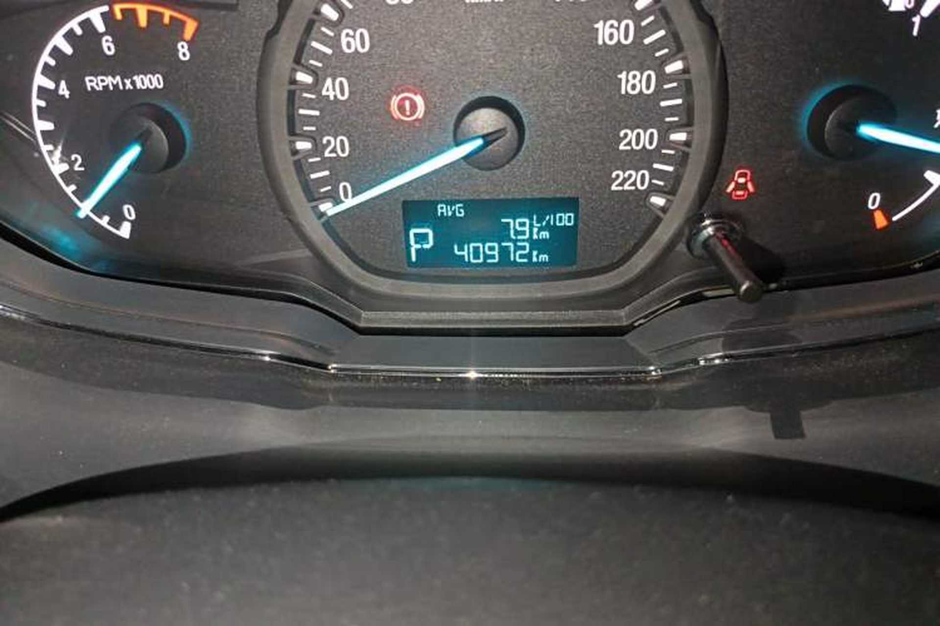Used Ford Escort 2015 1.5L Automatic Fashion Model Odometer Close Up