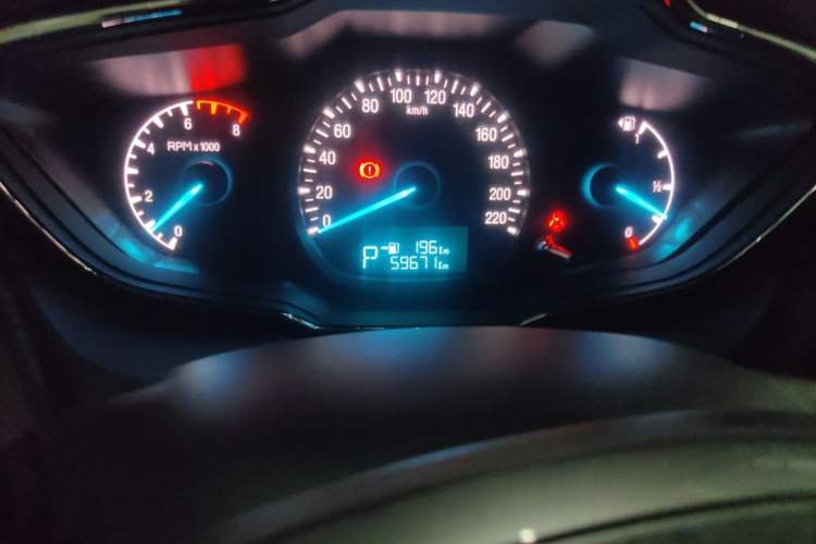 Used Ford Escort 2015 1.5L Automatic Fashion Model Odometer Close Up