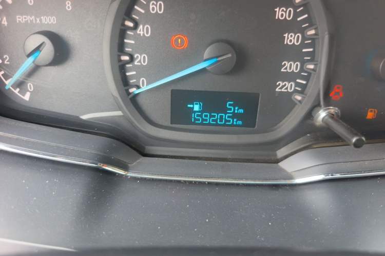 Used Ford Escort 2015 1.5L Manual Fashion Edition Odometer Close Up