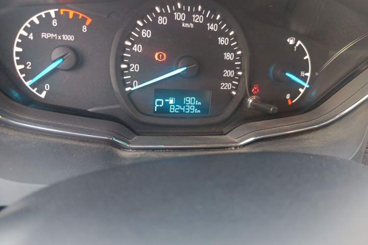 Used Ford Escort 2015 1.5L Automatic Fashion Model Odometer Close Up