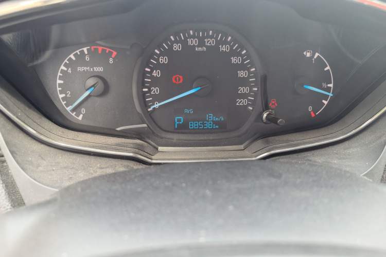 Used Ford Escort 2015 1.5L Automatic Fashion Model Odometer Close Up
