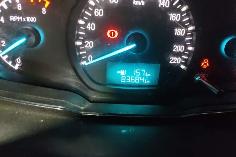 Used Ford Escort 2015 1.5L Manual Fashion Edition Odometer Close Up