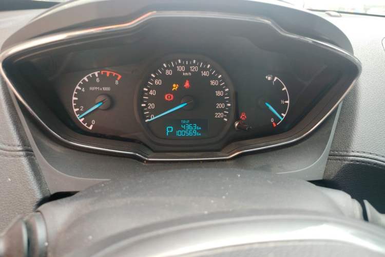Used Ford Escort 2015 1.5L Automatic Fashion Model Odometer Close Up