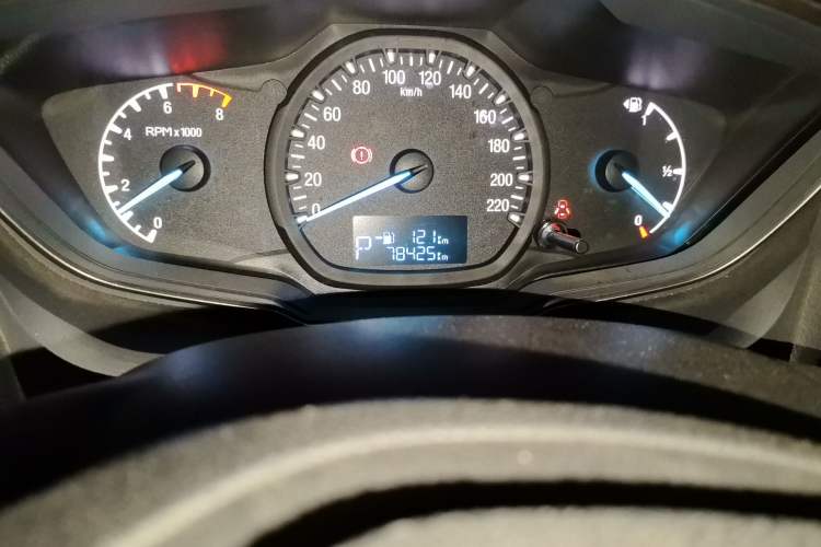 Used Ford Escort 2015 1.5L Automatic Comfort Edition Odometer Close Up