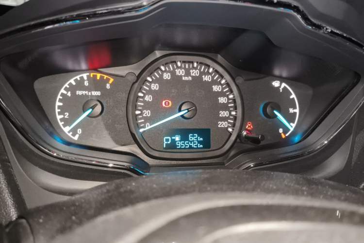 Used Ford Escort 2015 1.5L Automatic Fashion Model Odometer Close Up