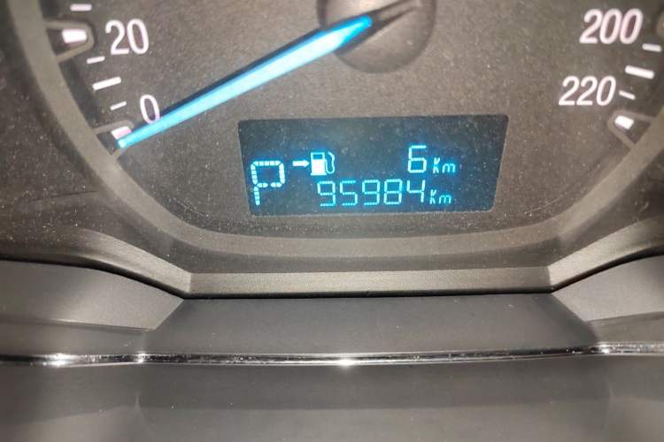 Used Ford Escort 2015 1.5L Automatic Fashion Model Odometer Close Up