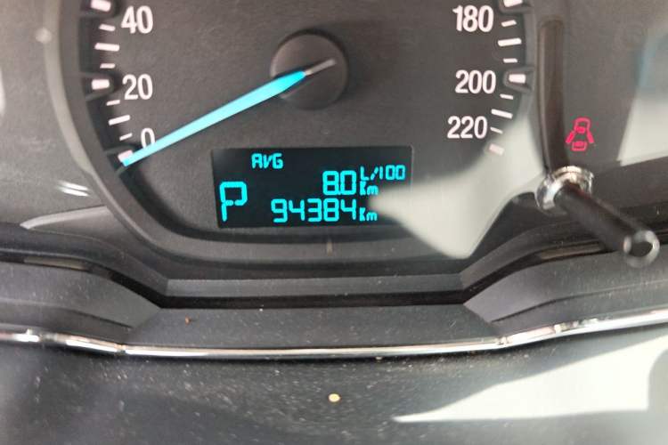 Used Ford Escort 2015 1.5L Automatic Fashion Model Odometer Close Up