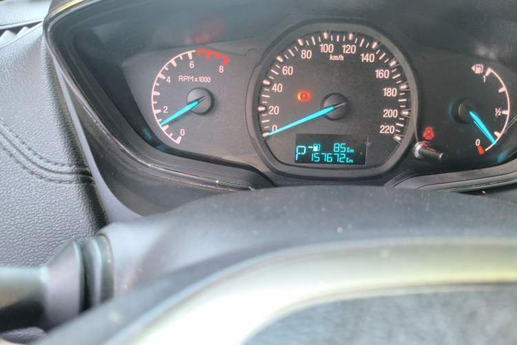 Used Ford Escort 2015 1.5L Automatic Fashion Model Odometer Close Up