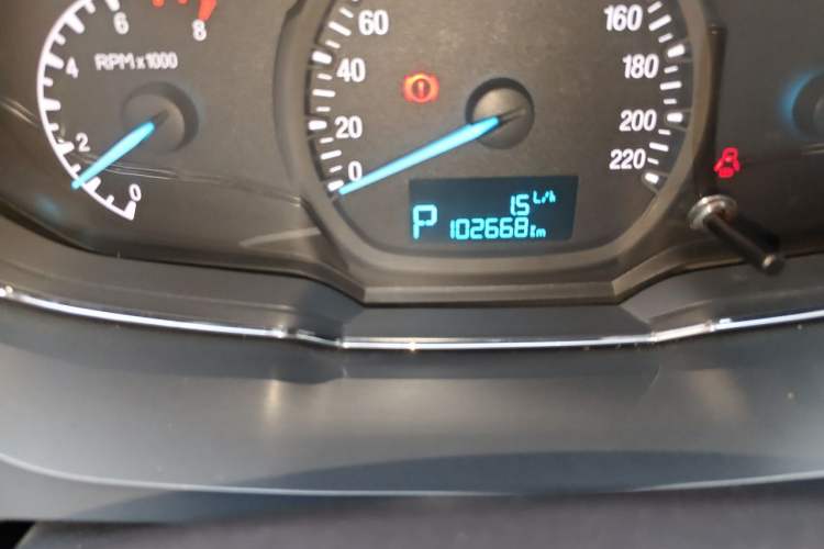 Used Ford Escort 2015 1.5L Automatic Fashion Model Odometer Close Up