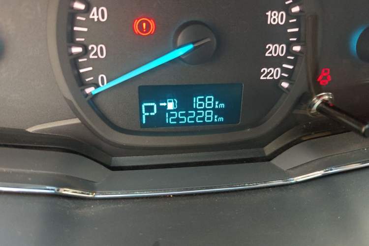 Used Ford Escort 2015 1.5L Automatic Fashion Model Odometer Close Up