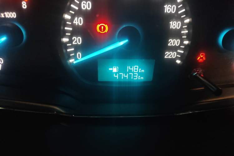 Used Ford Escort 2015 1.5L Manual Fashion Edition Odometer Close Up
