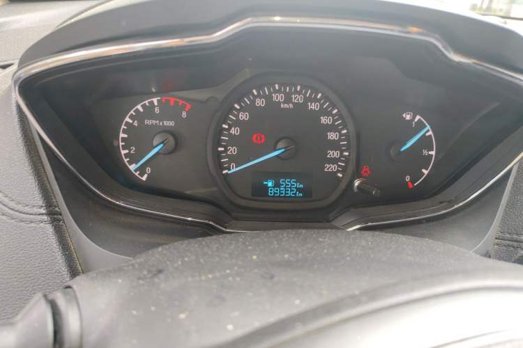 Used Ford Escort 2015 1.5L Manual Fashion Edition Odometer Close Up