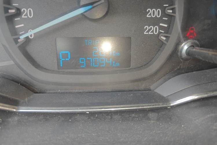 Used Ford Escort 2015 1.5L Automatic Fashion Model Odometer Close Up