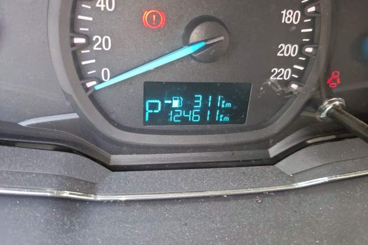 Used Ford Escort 2015 1.5L Automatic Fashion Model Odometer Close Up