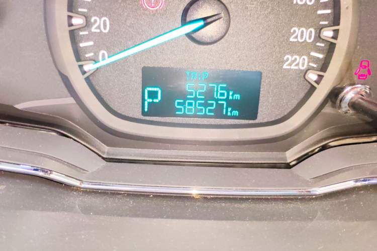 Used Ford Escort 2015 1.5L Automatic Fashion Model Odometer Close Up