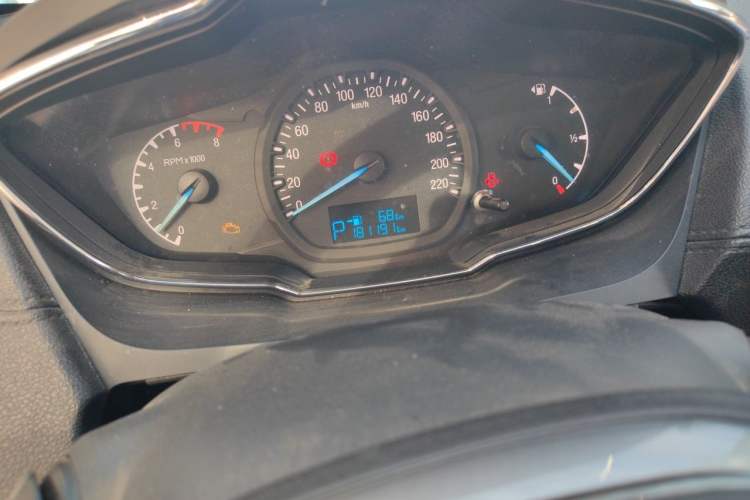 Used Ford Escort 2015 1.5L Automatic Fashion Model Odometer Close Up