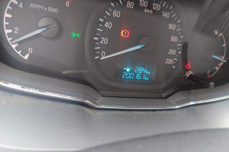 Used Ford Escort 2015 1.5L Manual Fashion Edition Odometer Close Up