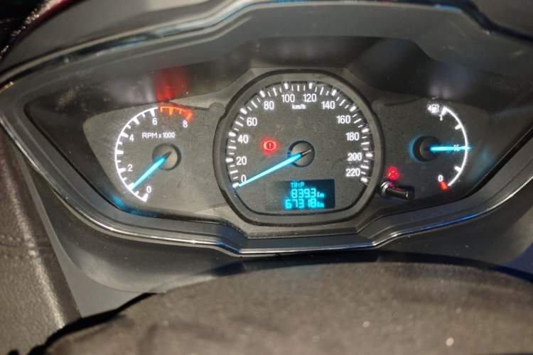 Used Ford Escort 2015 1.5L Manual Fashion Edition Odometer Close Up