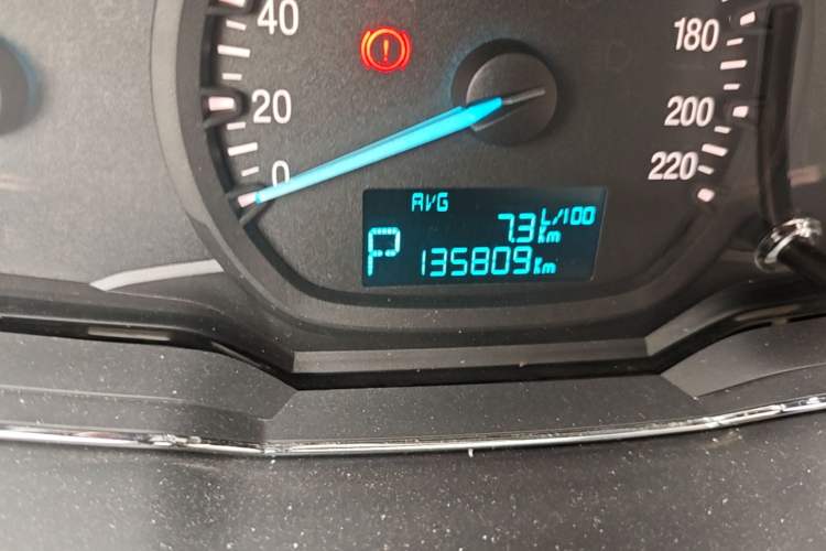 Used Ford Escort 2015 1.5L Automatic Fashion Model Odometer Close Up