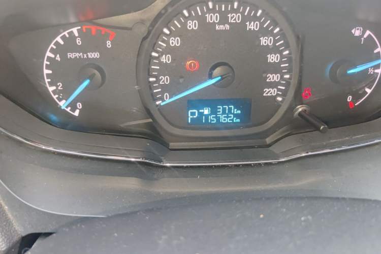 Used Ford Escort 2015 1.5L Automatic Fashion Model Odometer Close Up