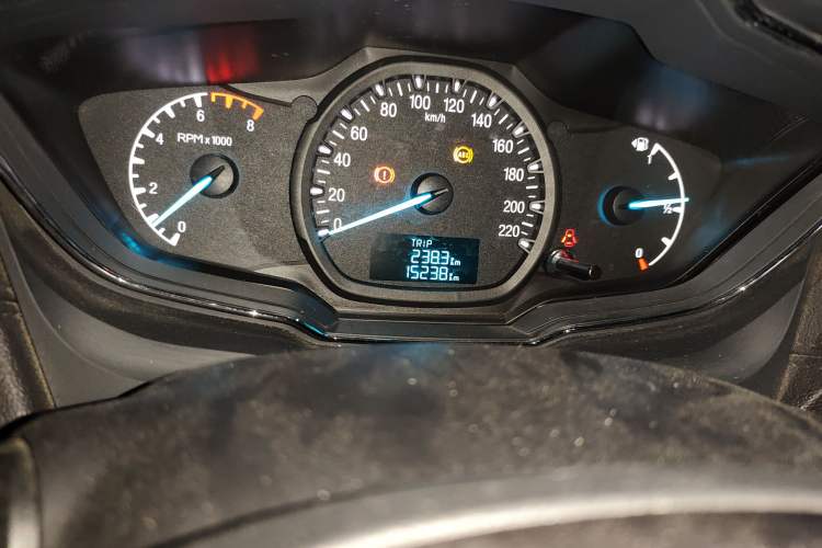 Used Ford Escort 2015 1.5L Manual Fashion Edition Odometer Close Up