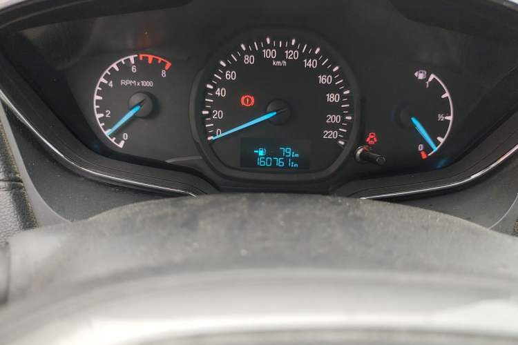 Used Ford Escort 2015 1.5L Manual Fashion Edition Odometer Close Up