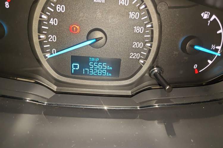 Used Ford Escort 2015 1.5L Automatic Fashion Model Odometer Close Up
