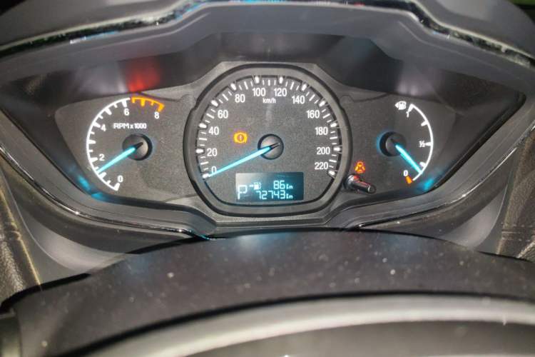 Used Ford Escort 2015 1.5L Automatic Fashion Model Odometer Close Up