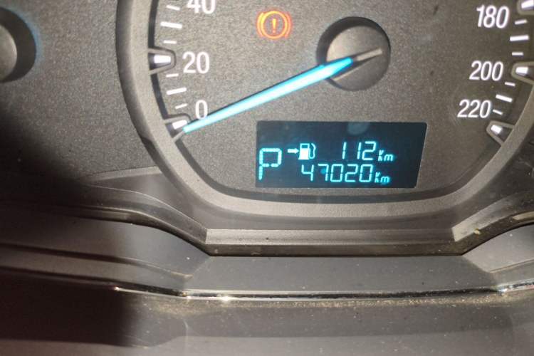 Used Ford Escort 2015 1.5L Automatic Fashion Model Odometer Close Up