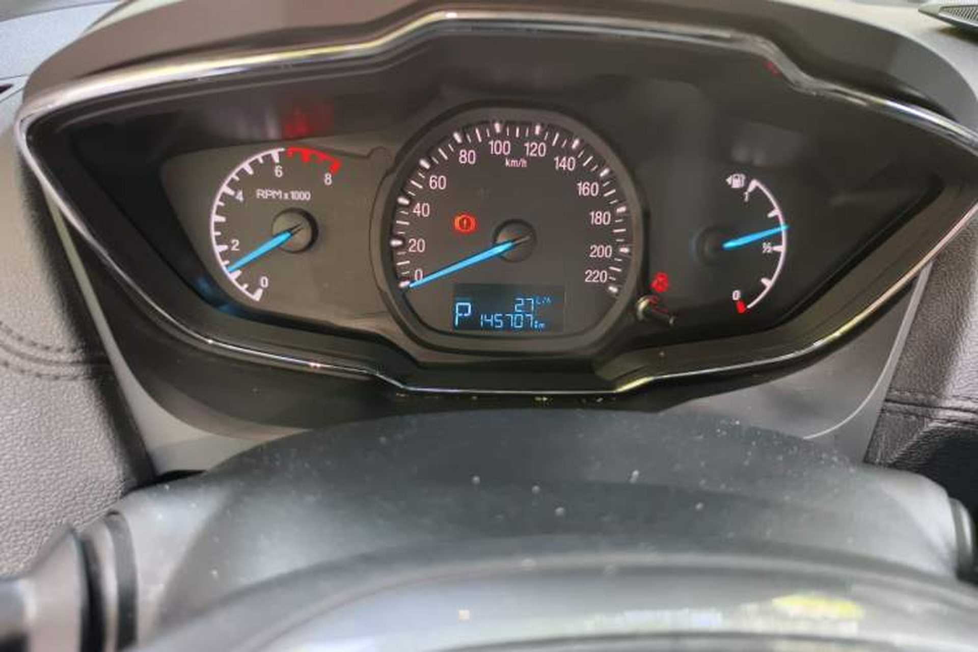 Used Ford Escort 2015 1.5L Automatic Fashion Model Odometer Close Up