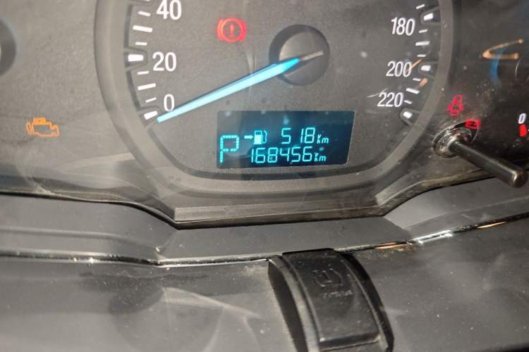 Used Ford Escort 2015 1.5L Automatic Fashion Model Odometer Close Up