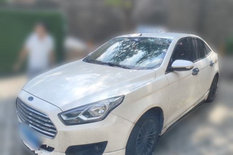 Ford Escort 2015 1.5L Manual Comfort Model usata Guazi used car, China used car export, Used car for sale, Used cars, Cheapest cars for sale