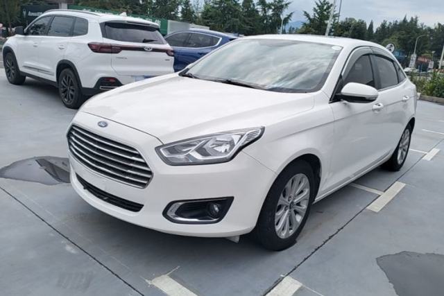 Used Ford Escort 2015 1.5L Automatic Fashion Model